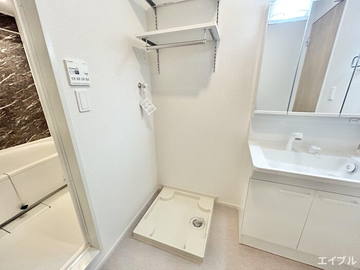 物件内観写真16　(洗濯機置場)