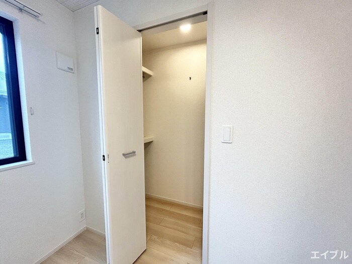 物件内観写真18　(収納)