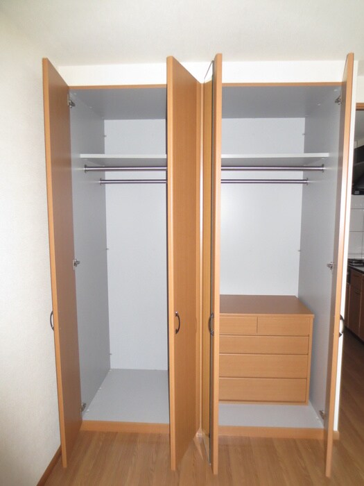 物件内観写真6　(収納)