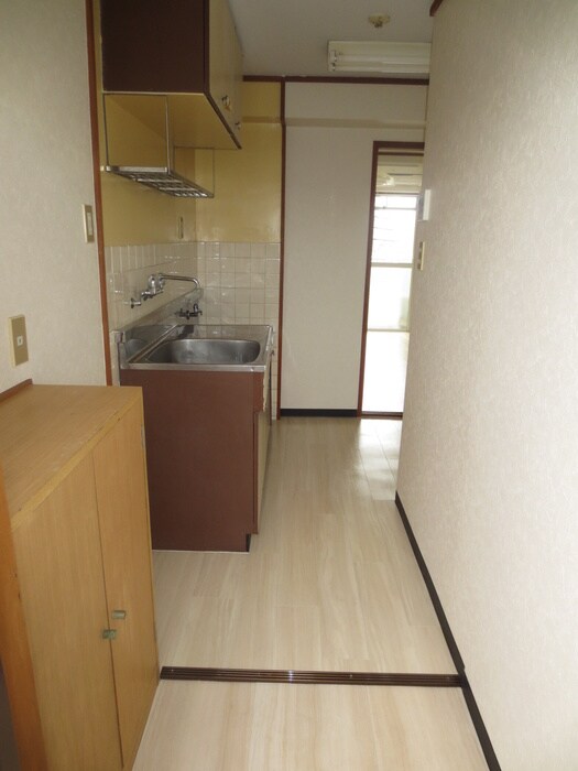 物件内観写真7　(玄関)