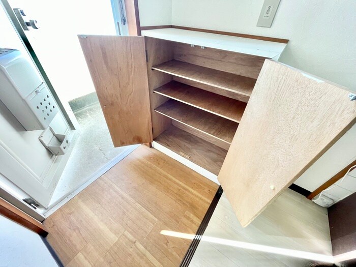 物件内観写真14　(靴箱)