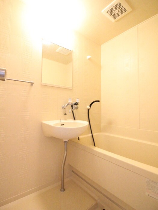 物件内観写真11　(バス／シャワールーム等)