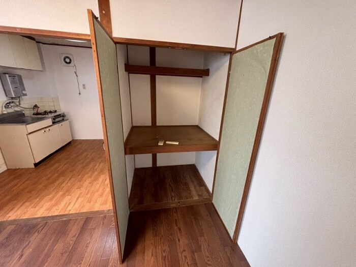 物件内観写真10　(収納)