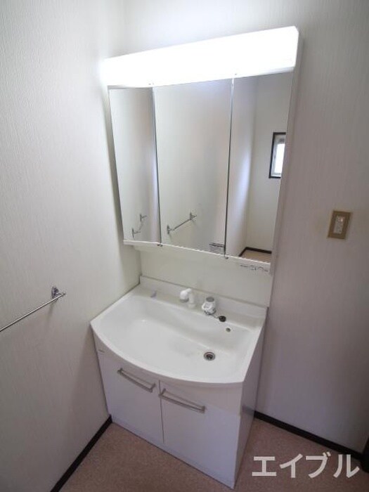 物件内観写真11　(洗面)