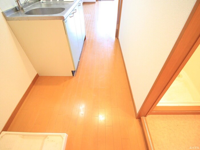 物件内観写真17　(廊下)