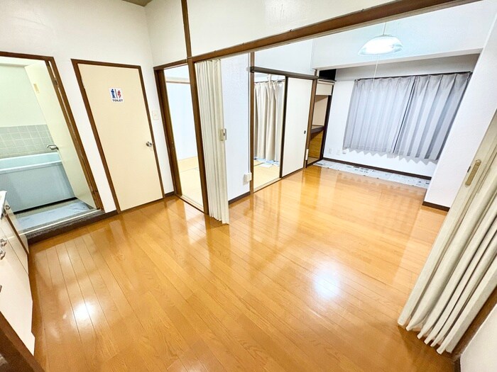 物件内観写真4　(居室)