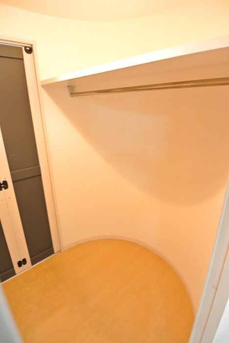 物件内観写真12　(収納)