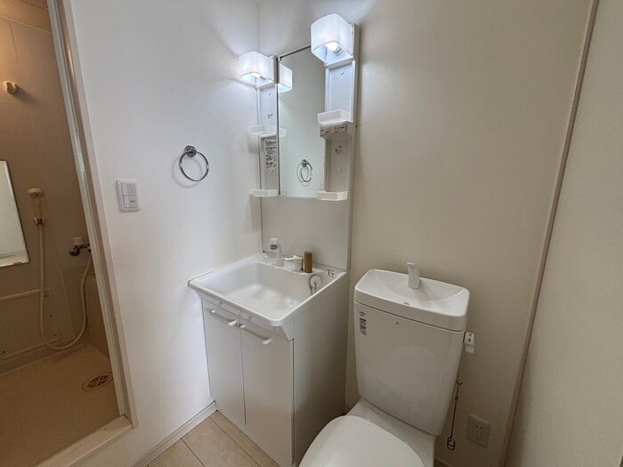 物件内観写真11　(洗面)