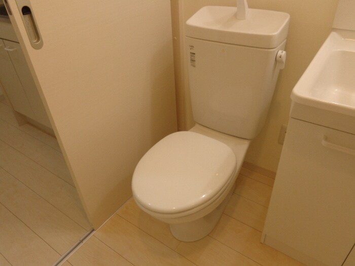 物件内観写真13　(トイレ)