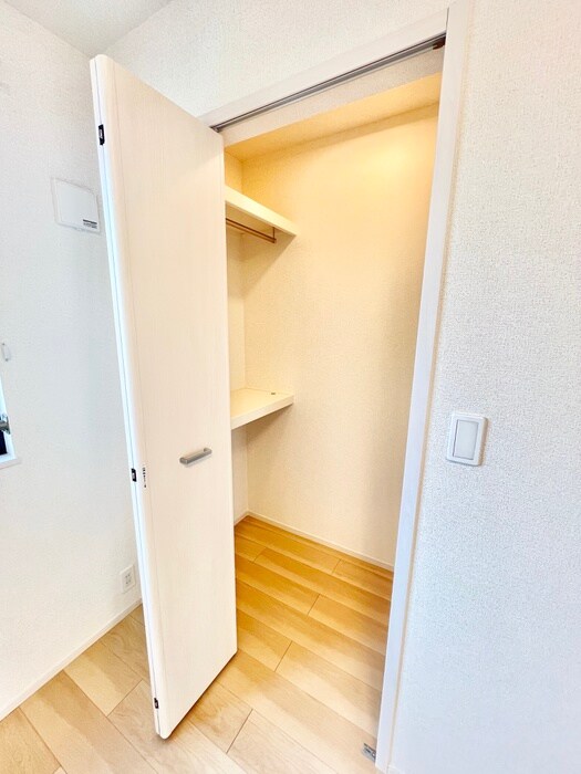 物件内観写真10　(収納)