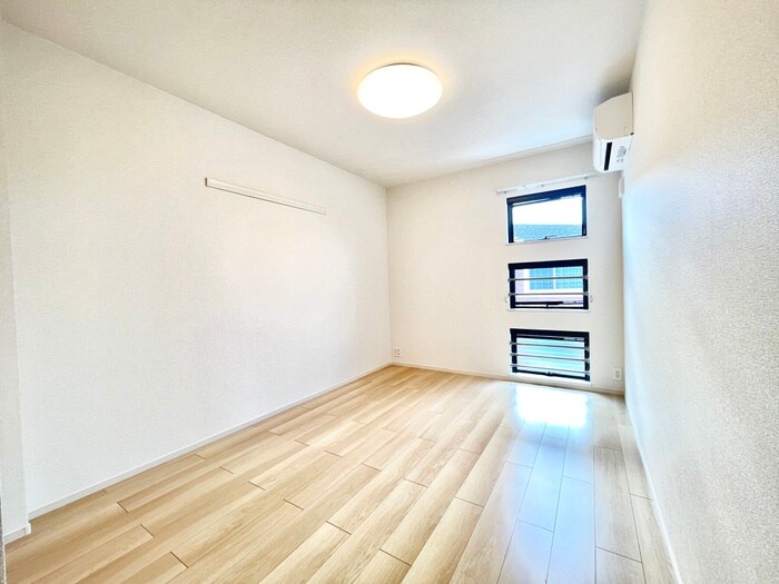 物件内観写真16　(廊下)