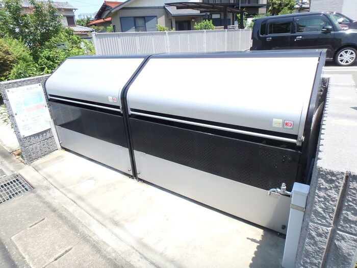 物件外観写真4　(建物設備)