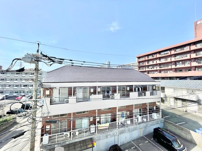 物件内観写真10　(室内からの展望)