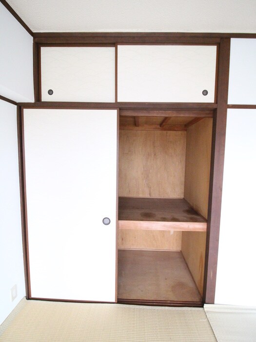 物件内観写真13　(収納)
