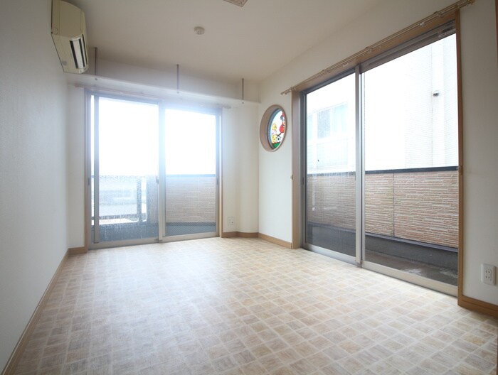 物件内観写真6　(居室)