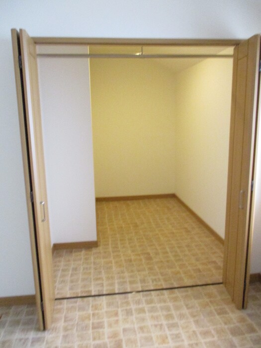 物件内観写真10　(収納)