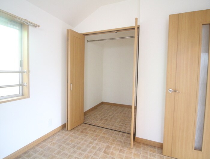 物件内観写真11　(収納)