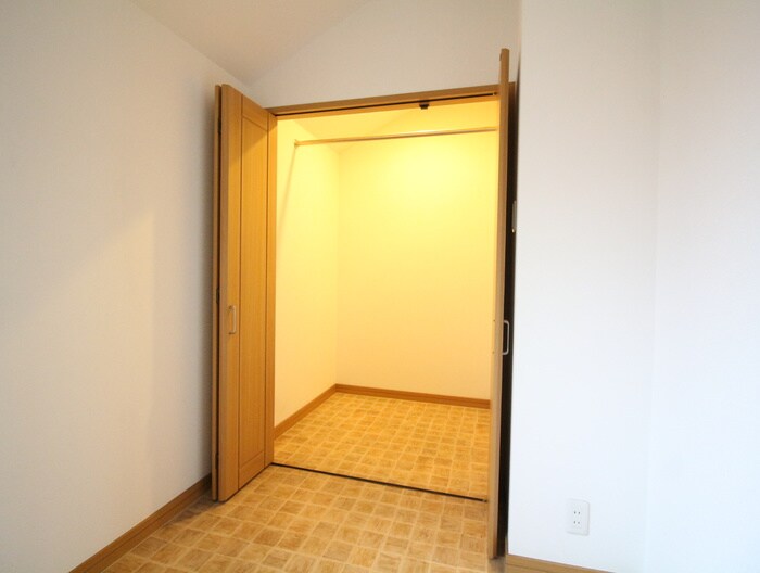 物件内観写真11　(収納)