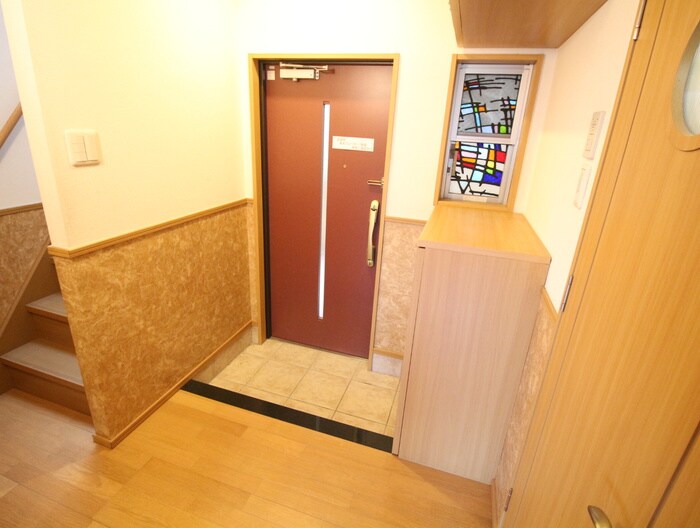 物件内観写真12　(玄関)
