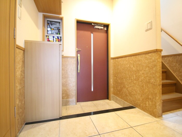 物件内観写真12　(玄関)