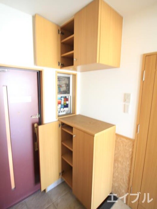 物件内観写真15　(玄関)