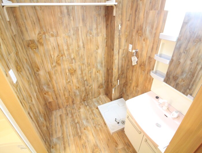 物件内観写真16　(洗濯機置場)