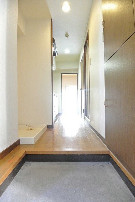 物件内観写真7　(玄関)