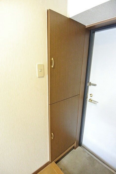 物件内観写真8　(靴箱)