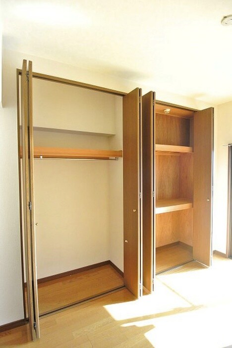 物件内観写真13　(収納)