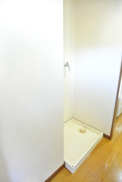 木下鉱産ビルの洗濯機置場