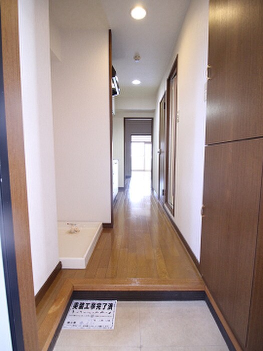 物件内観写真14　(玄関)