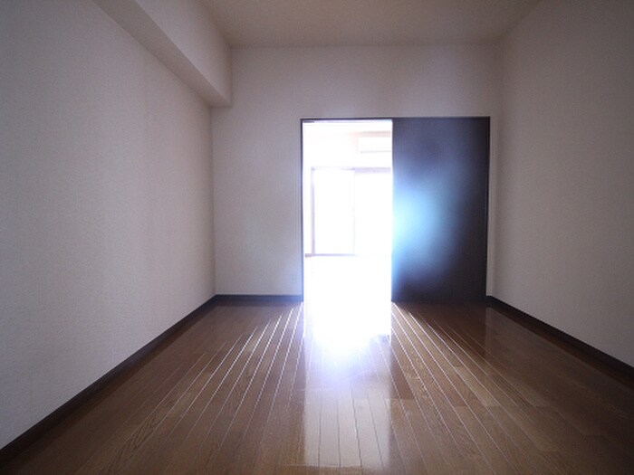 物件内観写真18　(居室)