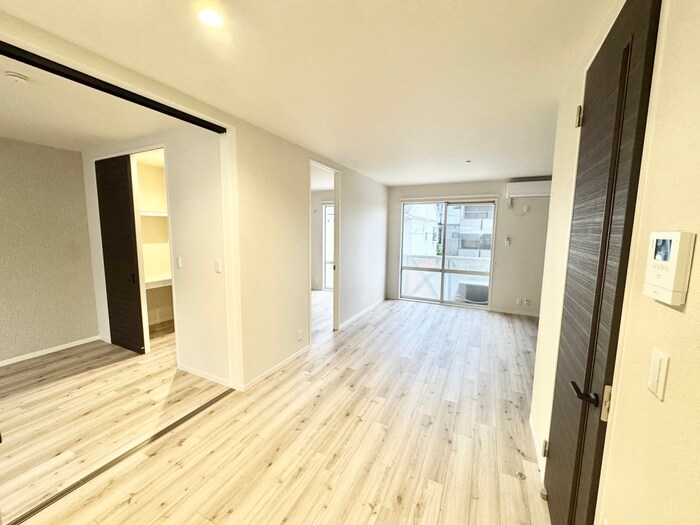 物件内観写真5　(居室)