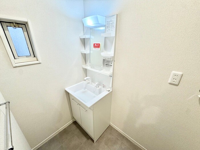 物件内観写真9　(洗面)