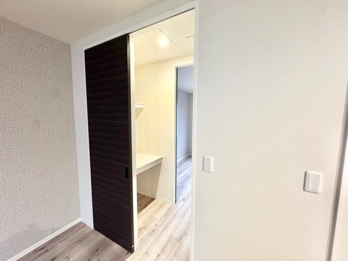 物件内観写真11　(収納)