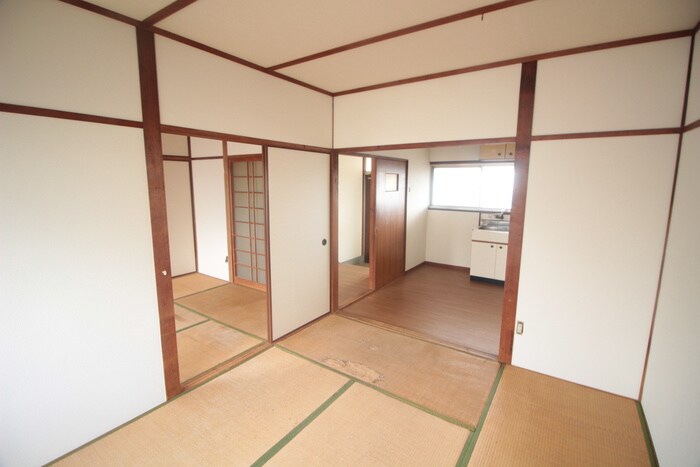 物件内観写真8　(居室)