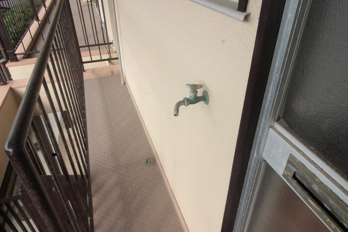 物件内観写真13　(洗濯機置場)