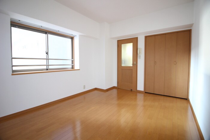 物件内観写真6　(居室)