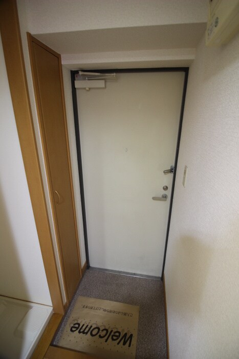 物件内観写真19　(玄関)