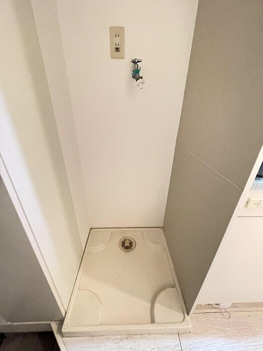 物件内観写真19　(洗濯機置場)