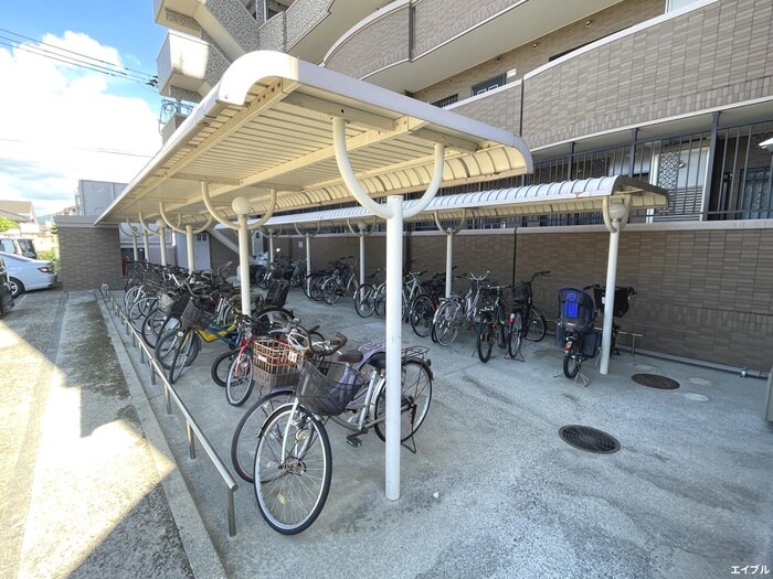 ディナスティⅧの駐輪場