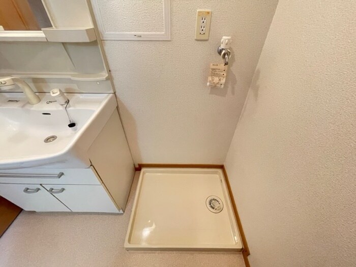 物件内観写真20　(洗濯機置場)