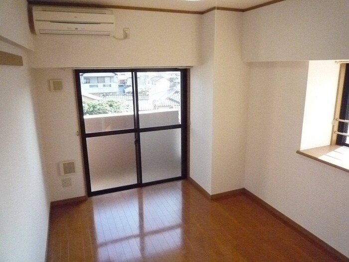 物件内観写真9　(居室)