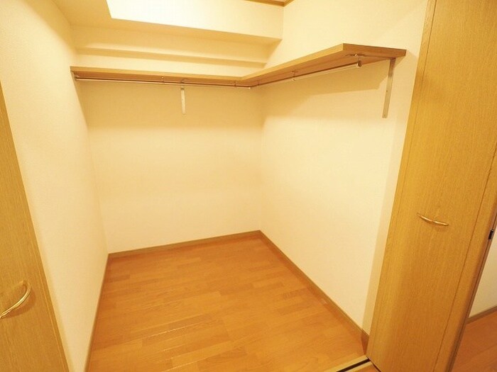 物件内観写真9　(収納)