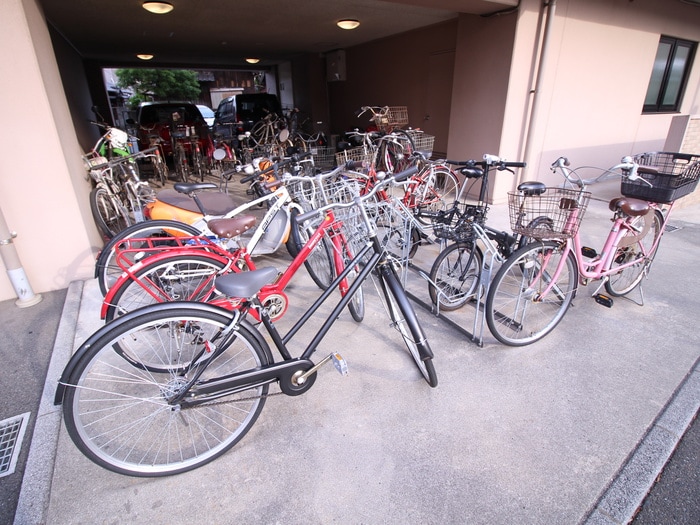 物件外観写真5　(駐輪場)