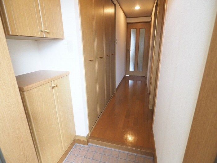 物件内観写真14　(玄関)