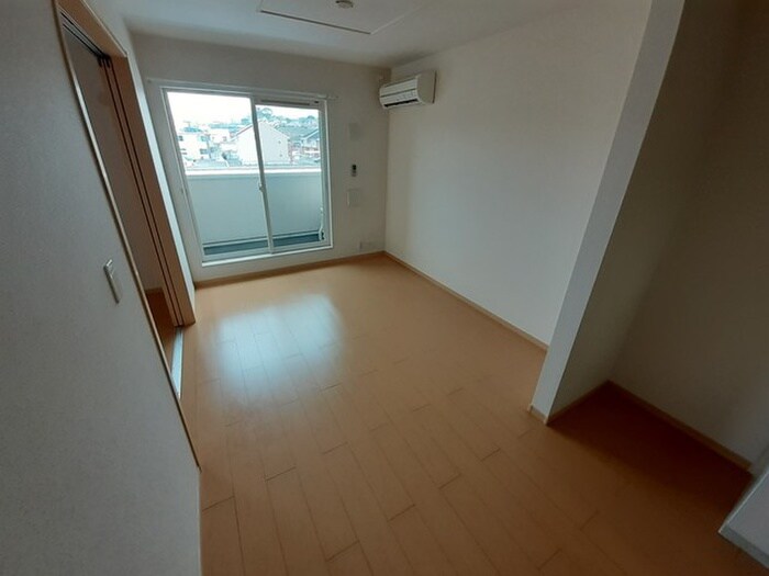 物件内観写真4　(居室)