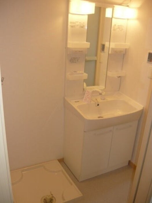 物件内観写真10　(洗濯機置場)