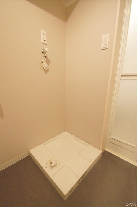 物件内観写真14　(洗濯機置場)