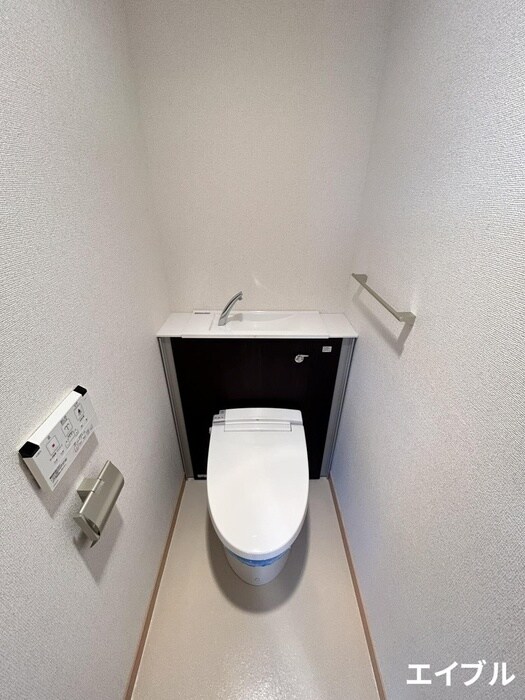 物件内観写真11　(トイレ)